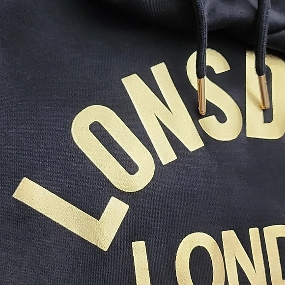 ⭐️3/ $30⭐️ Lonsdale Women's Black Pullover Hoodie Top Fleece Gold Print Size 4 - Picture 8 of 15